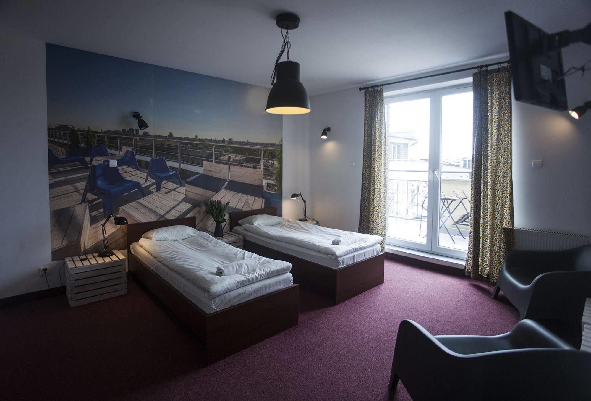 Flamingo Centrum Hostel *